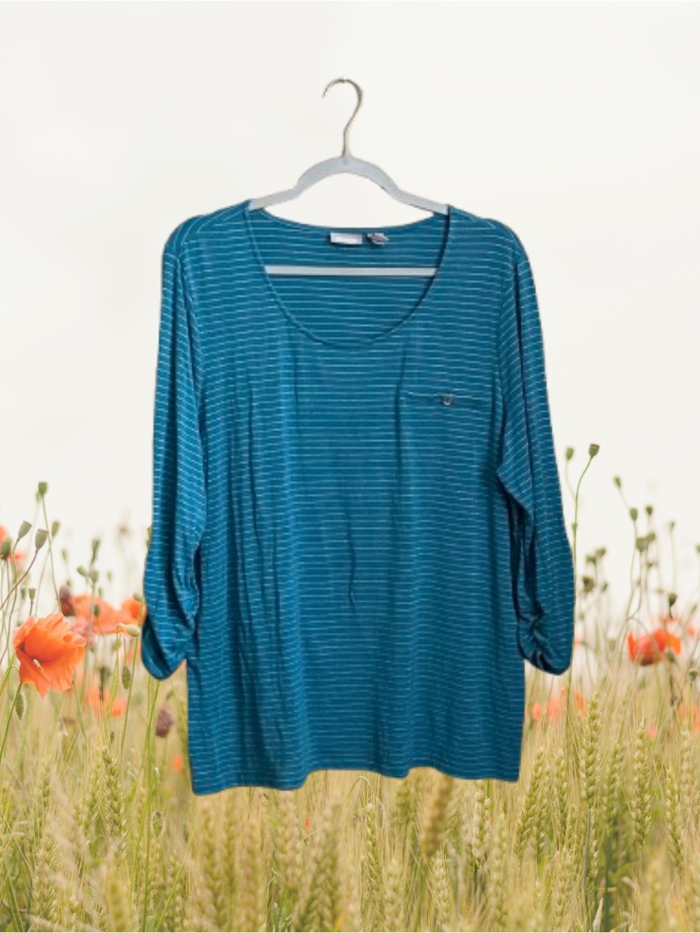 Dark teal Chico’s top w/ silver metallic stripes & ruched sleeves sz 3